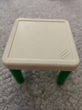 Little Tikes - Green & Cream Kids Toy dollhouse table